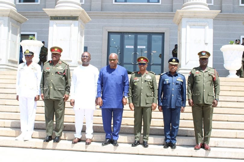 Defence Minister withdraws military protection for persons who aren’t entitled to it