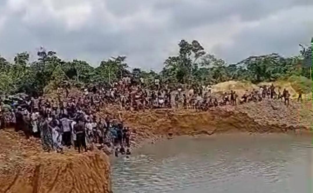 ER: 3 persons confirmed dead in collapsed mining pit