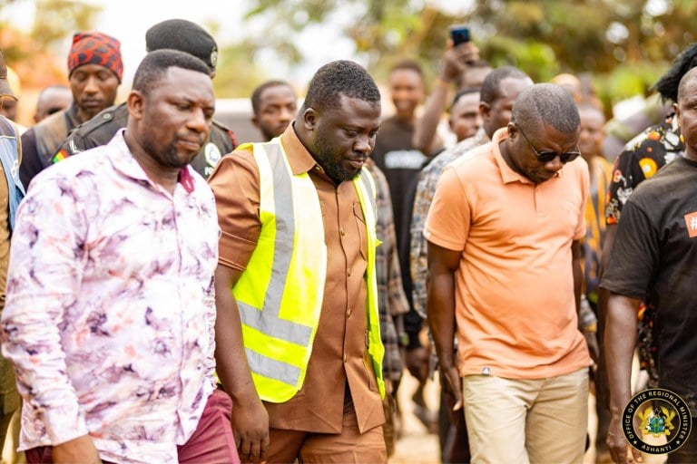 Ashanti Regional Minister tours disputed mining site at Manso Tontokrom