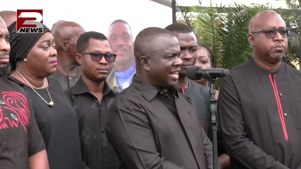 GJA President pays respect at Ceremonial Garden for 8 victims of the recent Ashanti helicopter crash
