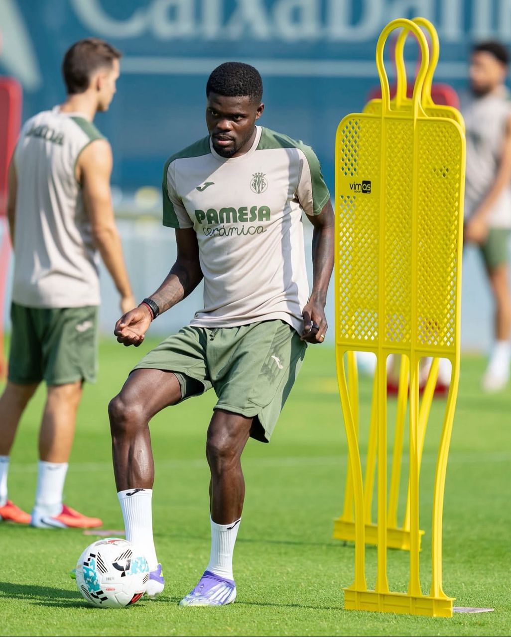 Thomas Partey lined up for first Villarreal training after completing transfer