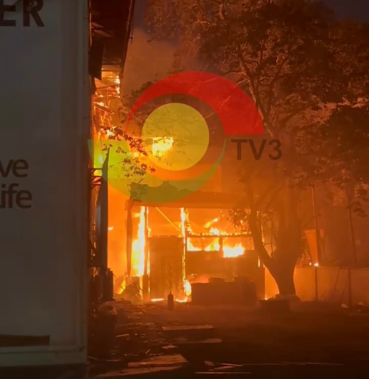 Video: Fire breaks out at Accra Tourist Information Centre