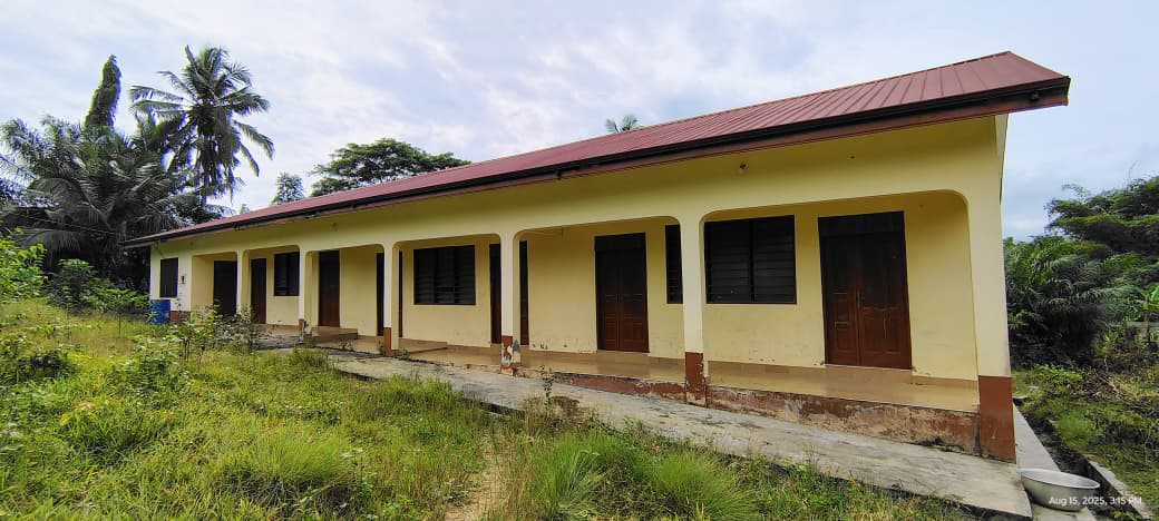 WR: Wassa Ekutuase Vocational Center building abandoned