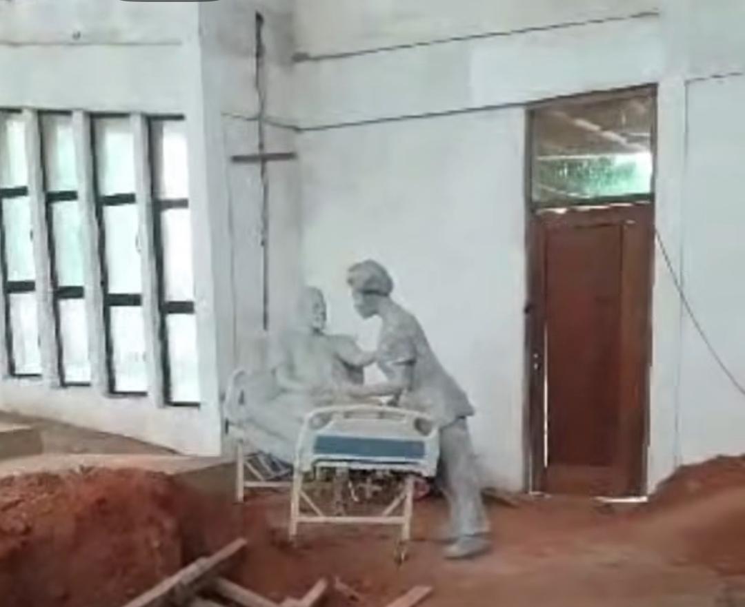 Western Region: Mysterious work of art spotted near Centre for National Culture