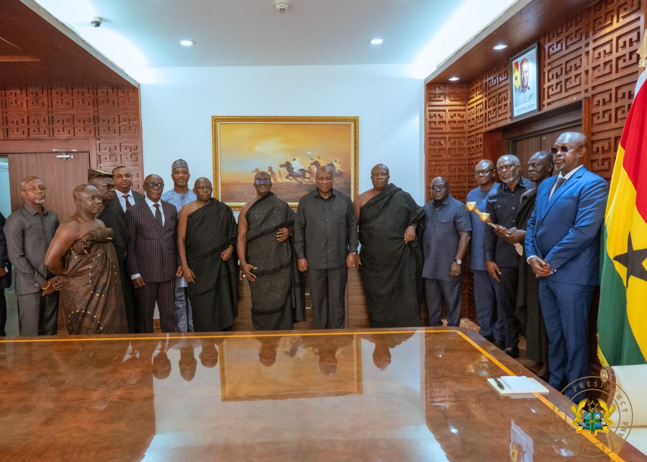 Otumfuo invites President Mahama to Asantehemaa’s royal funeral