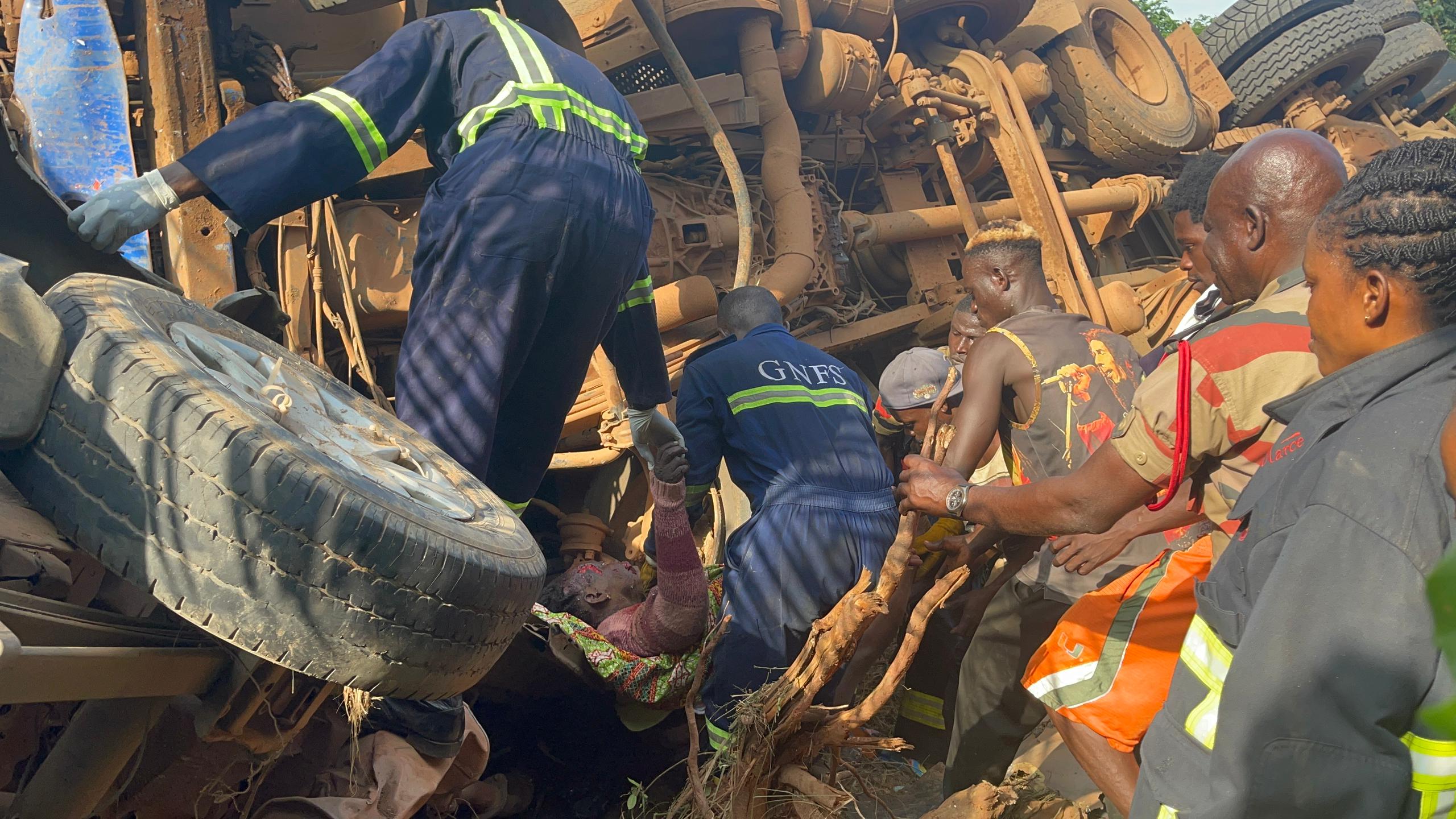 Central Region: 5 persons dead, 12 injured in tragic accident near Yamoransa