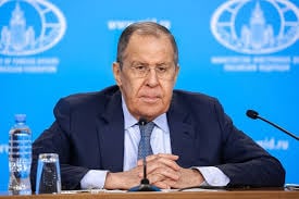 Lavrov warns of ‘decisive response’ to aggression but says Russia won’t attack NATO or EU