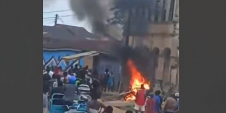 Kukurantumi youth set fire to police station over death of suspect in custody