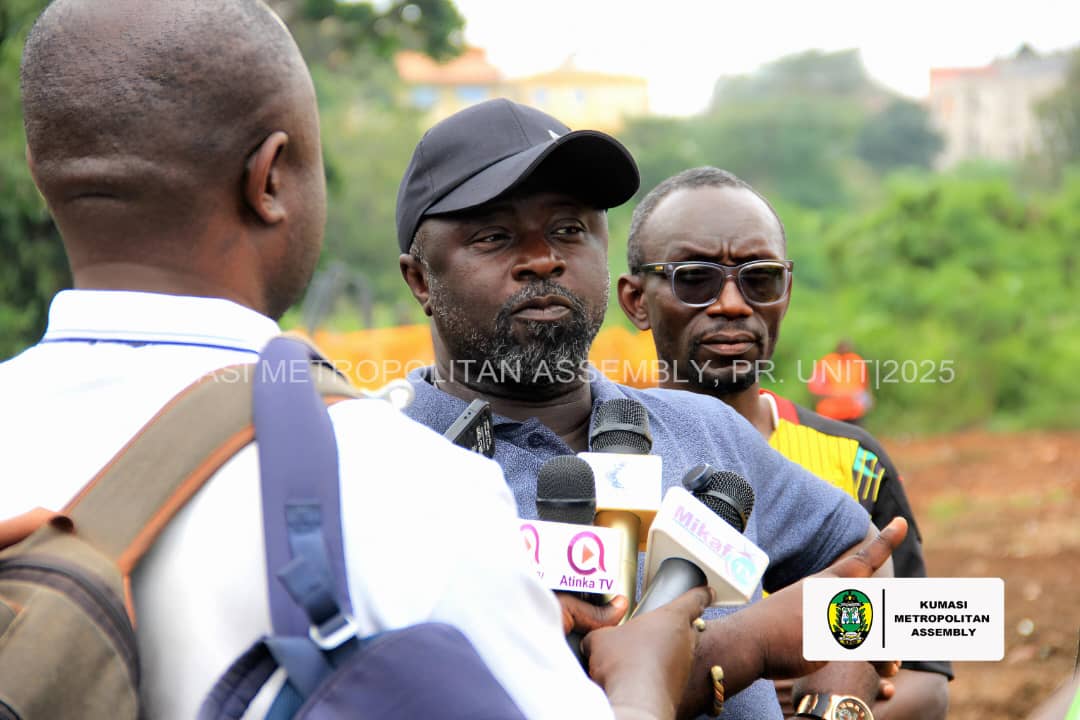 KMA boss locks shops whose owners failed to participate in monthly clean-up exercise