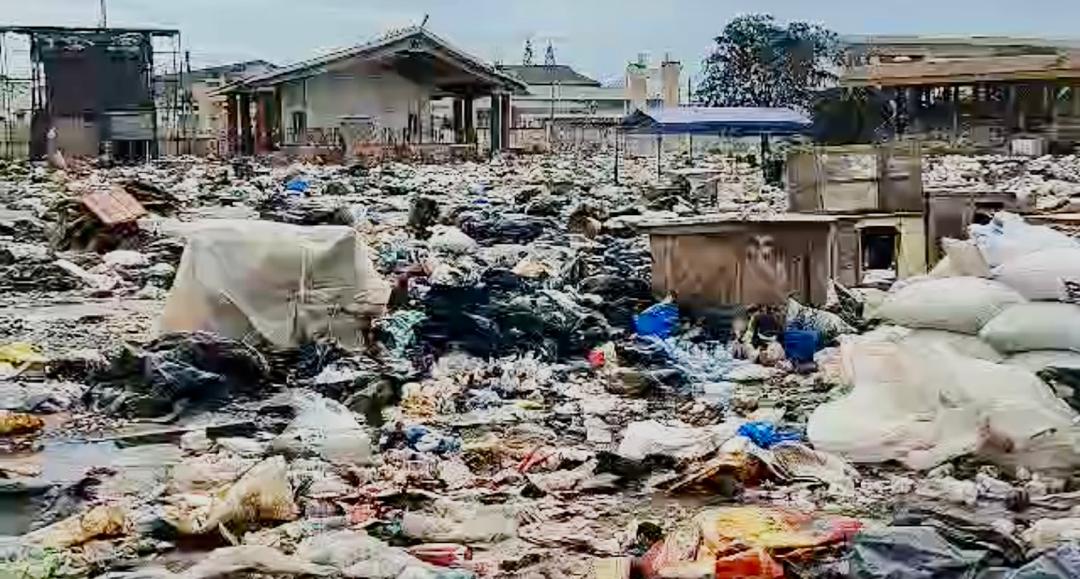 Traders leave Takoradi Jubilee Park in filth