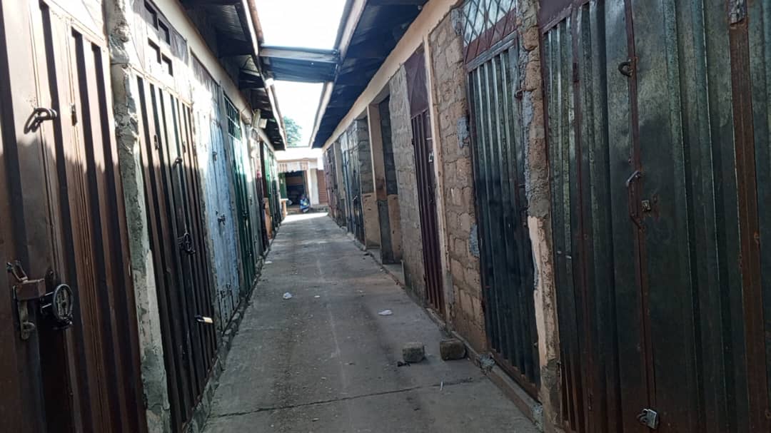 About 1000 stores and sheds locked at Bolgatanga Old Market; market women protest for re-allocation